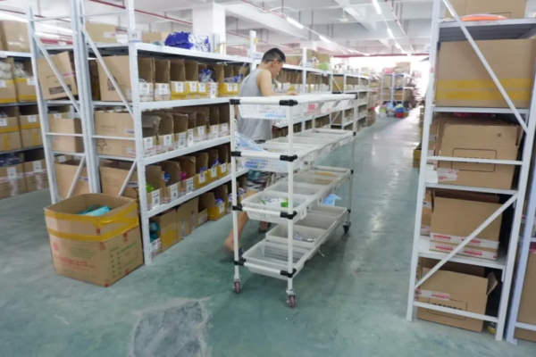 How FriendDropshipping Helps Shopify and DTC Supplement Brands