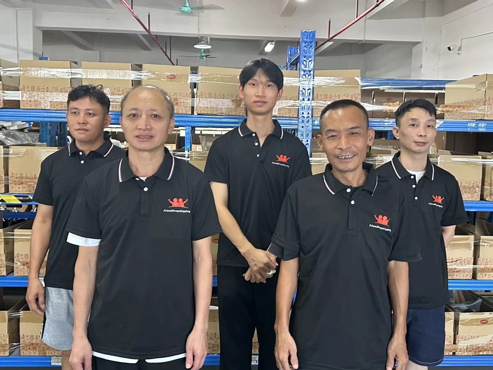 FriendDropshipping fulfillment team inside the Yiwu warehouse