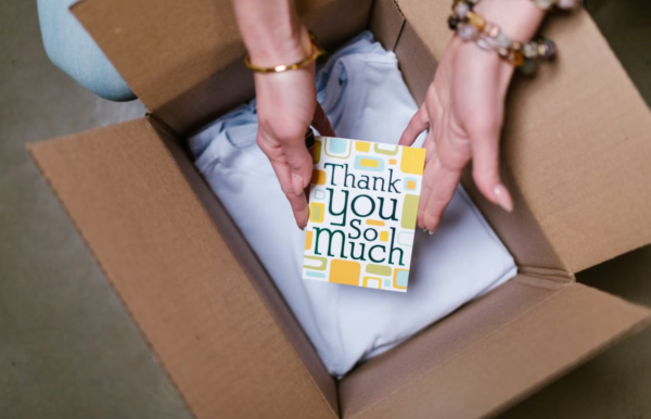 Private Dropshipping Agent vs AliExpress for Custom Packaging